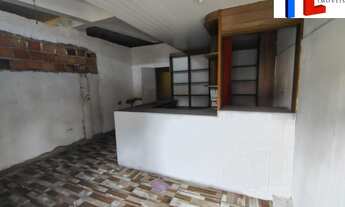 Imagem 3: ALUGO Loja de 60m²- Sete de Abril com balcão e estantes, 1 Banheiro privativo. Localizado