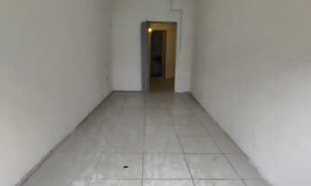 Imagem 5: ALUGO Loja de 20m² em Sete de Abril na rua principal com escritório, banheiro. Ótima loca