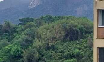 Imagem 2: BOTAFOGO ALVARO RAMOS ANDAR ALTO COM VISTA CRISTO 2 QUARTOS REFORMADÍSSIMO COM DEPENDÊNCIA