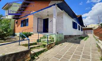 Imagem: Casa à venda em Porto Alegre-RS, bairro