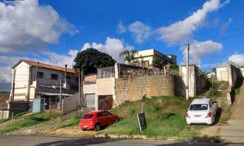 Imagem 4: Terreno à venda em Porto Alegre-RS: 715m² no bairro Medianeira. Invista no seu futuro!