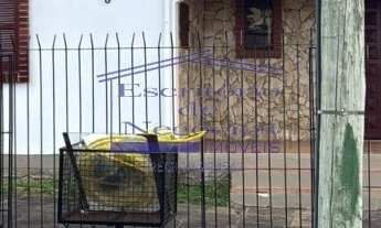 Imagem 3: Excelente casa para locação em Porto Alegre-RS, com 3 quartos, 1 suíte, 2 banheiros e 2 va