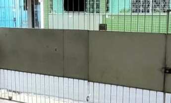 Imagem 2: Casa espaçosa na rua Veiga Cabral