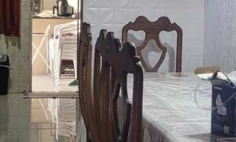 Imagem 4: CASA (PORTEIRA FECHADA) COM 4 QUARTOS SENDO 2 SUITES NO CONJUNTO MEDICI MEDINDO 290M²