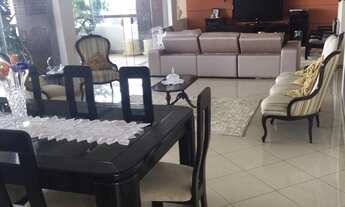 Imagem 2: Apartamento no Ed. Solar de Ainá - 3 suítes, estilo clássico, andar alto, bairro do marco