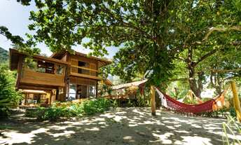 Imagem 2: Casa - 360 m² - Terreno de 670 m² - 5 dormitórios (3 suítes) - R$ 7.800.000 - Praia de Toq