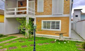 Imagem 2: Grandiosa Casa a Venda na Praia da Martim de Sá