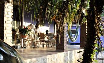 Imagem 6: Imperdível oportunidade de adquirir casa com 4 quartos e 2 suítes em Chácara Jaraguá, São