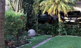 Imagem 7: Imperdível oportunidade de adquirir casa com 4 quartos e 2 suítes em Chácara Jaraguá, São