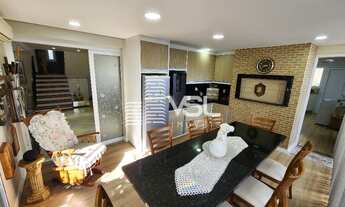 Imagem 4: Casa com 5 dormitórios semi mobiliada, com 2 garagens e piscina, Córrego Grande