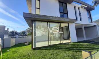 Imagem: Casa com 3 suítes e duas garagens, loteamento