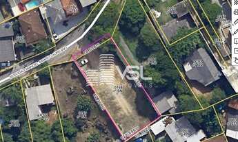 Imagem 2: Terreno com 855 m², escritura pública e viabilidade para até 4 pavimentos