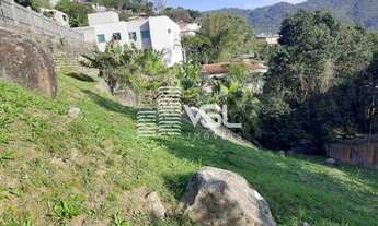 Imagem: Terreno com 810 m², escritura pública