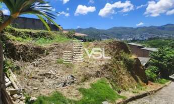 Imagem: Terreno com 750 m² bem localizado logo