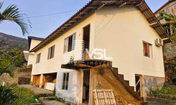 Imagem: Propriedade com duas casas, casa principal