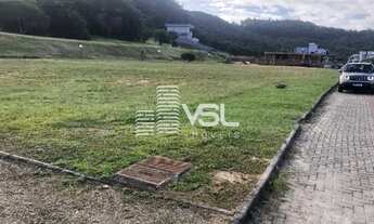 Imagem: Terreno plano com 500 m² no condomínio