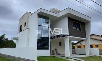 Imagem: Casa com 3 suítes em condomínio fechado