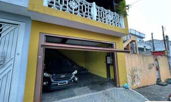 Imagem 2: Sobrado para venda com 210 m², 3 Quartos (1 suíte com hidro), 2 Vagas e Churrasqueira em I