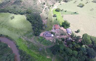 Imagem 2: FAZENDA PARA GADO E PLANTIO ENTRE COROMANDEL E PATROCINIO