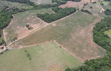Imagem 5: FAZENDA PARA PLANTIO NA REGIÃO DE SILVANO, EM PATROCÍNIO/MG