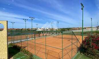 Imagem 2: Lotes na quadra 21 próximo à academia e piscina, com aclive