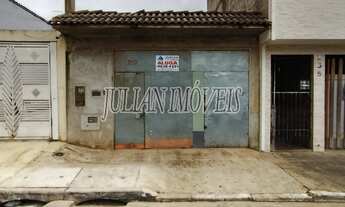 Imagem: Casa com 02 cômodos garagem e quintal