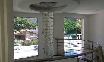 Imagem: Casa com 5 Quartos sendo 3 Suítes, 260