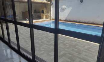 Imagem 3: Casa à venda condomínio Terra Verde Itaipu 212 m² 2 suítes armários varandas área de servi