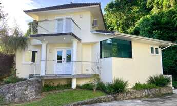 Imagem 2: Casa 3 dormitórios, 172 m² à venda no Jardim Imbuí-Piratininga-Niterói-RJ