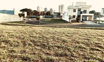 Imagem: Ótimo terreno de 360 m² no condomínio