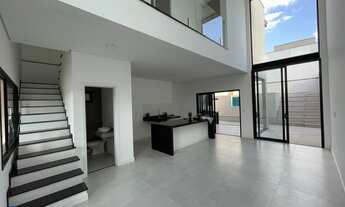 Imagem 1: Luxuosa casa em condomínio à venda em Indaiatuba-SP, no bairro Loteamento Park Gran Reserv