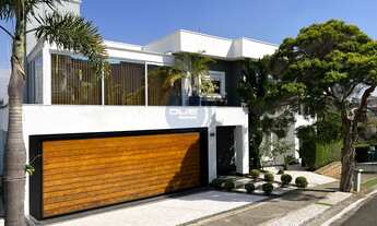 Imagem 2: Sobrado Alto Padrão no Condomínio Vila Paradiso, 375 m², Vista para o Lago, Piscina e Área