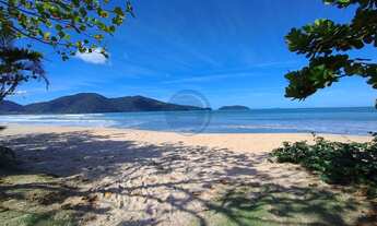 Imagem 3: Apartamento à Venda na Praia do Sapê em Ubatuba-SP: 2 Quartos, 2 Suítes, Churrasqueira Pri