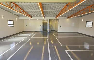 Imagem 6: Residência térrea de luxo em condomínio exclusivo, 4 suítes, piscina com borda infinita e