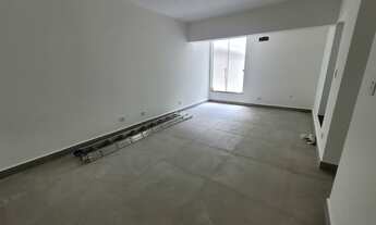 Imagem 5: Prédio Comercial à Venda no Centro de Indaiatuba-SP: 411,41m² de Luxo e Conforto em 1 Sala