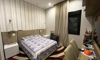 Imagem 7: Casa de luxo em condomínio: 4 quartos, 4 suítes, 3 salas, 5 banheiros, 4 vagas, 333,92 m²