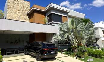 Imagem 3: Casa de luxo em condomínio: 4 quartos, 4 suítes, 3 salas, 5 banheiros, 4 vagas, 333,92 m²