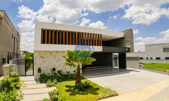 Imagem 2: Imperdível oportunidade: Casa em condomínio com 3 suítes e 3 vagas na Parque Villa dos Pin