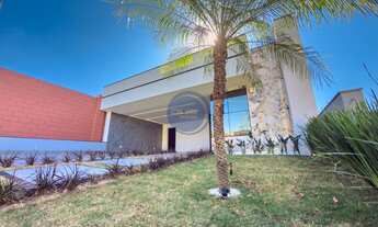 Imagem: Casa de alto padrão em condomínio à venda