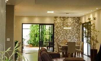 Imagem 3: Sobrado moderno com pele de vidro no Dona Lucilla