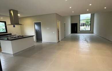 Imagem 3: Linda Casa Térrea com 3 Suítes, Piscina e Espaço Gourmet no Terras de Itaici em Indaiatuba