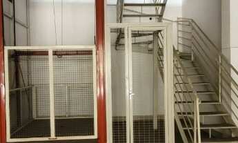 Imagem 6: Oportunidade Única: Galpão Comercial de 900m² com 8 Salas e 4 Banheiros no Bairro Carlos P