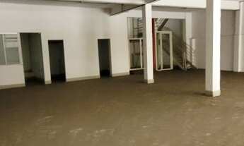 Imagem 2: Oportunidade Única: Galpão Comercial de 900m² com 8 Salas e 4 Banheiros no Bairro Carlos P