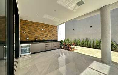 Imagem 3: Imperdível Casa à Venda em Contagem-MG, Portal do Sol: 4 Quartos, 4 Suítes, 3 Salas, 7 Ban