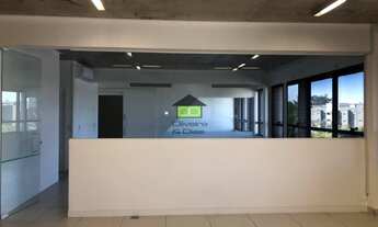 Imagem 1: Sala comercial para locação na Granja Viana, com 123m2 - Com três banheiros, sala para reu