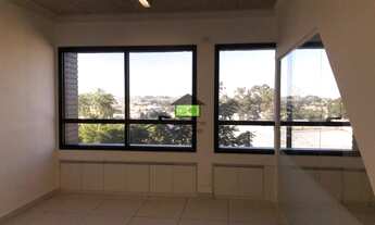 Imagem 3: Sala comercial para locação na Granja Viana, com 123m2 - Com três banheiros, sala para reu