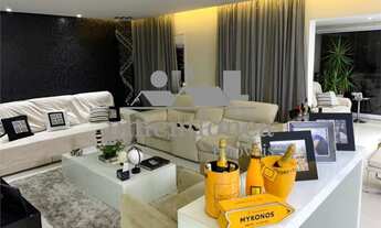 Imagem 2: Apartamento espaçoso com 4 quartos sendo 3 suítes e 4 vagas, 244m²