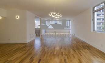 Imagem 2: Maravilhoso apartamento todo reformado em Higienópolis com 270m²