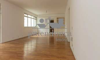 Imagem 4: Apartamento amplo em Higienópolis, com vista privilegiada para a arborizada Praça Vilaboim