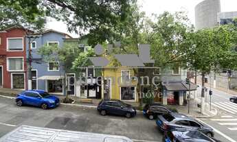 Imagem 4: Apartamento na Rua Oscar Freire em prédio charmoso com 3 quartos e 1 vaga, 125m²